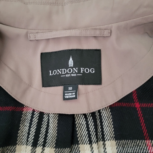 🌧 ☔️ London Fog Taupe All Weather Maxi Trench Coat - Picture 7 of 11